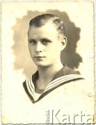 1937, Pińsk, woj. poleskie, Polska.
Portret marynarza Floty Pińskiej. Na odwrocie dedykacja 