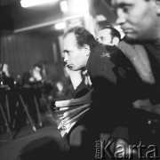 24.01.1971, Szczecin, Polska.
Miesiąc po zakończeniu grudniowych strajków 1970 roku, robotnicy Szczecina znów zastrajkowali. Na rozmowy z nimi, do Stoczni im. A. Warskiego, przyjechał I sekretarz KC PZPR Edward Gierek z przedstawicielami rządu. Nz. Eugenisz Szerkus (członek Komitetu Strajkowego). Świetlica Stoczni Szczecińskiej im. Adolfa Warskiego.
Fot. Maciej Jasiecki, zbiory Ośrodka KARTA