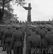 14.05.1972, Berlin, Niemiecka Republika Ludowa (NRD).
Uroczystość odsłonięcia Pomnika Żołnierza Polskiego i Niemieckiego Antyfaszysty. Nz. żołnierze.
Fot. Maciej Jasiecki, zbiory Ośrodka KARTA