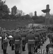 14.05.1972, Berlin, Niemiecka Republika Ludowa (NRD).
Uroczystość odsłonięcia Pomnika Żołnierza Polskiego i Niemieckiego Antyfaszysty. Nz. żołnierze.
Fot. Maciej Jasiecki, zbiory Ośrodka KARTA