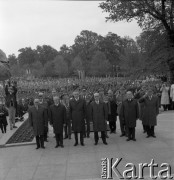 14.05.1972, Berlin, Niemiecka Republika Ludowa (NRD).
Uroczystość odsłonięcia Pomnika Żołnierza Polskiego i Niemieckiego Antyfaszysty.  Nz. od prawej premier NRD Willi Stoph, premier PRL Piotr Jaroszewicz, I sekretarz Niemieckiej Socjalistycznej Partii Jedności Erich Honecker, ambasador ZSRR w NRD Michail Jefremow;  w drugim rzędzie (od lewej, za W. Stophem): minister obrony narodowej PRL Wojciech Jaruzelski, minister obrony narodowej NRD Heinz Hoffmann, gen. Michał Rola-Żymierski.
Fot. Maciej Jasiecki, zbiory Ośrodka KARTA