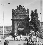 Lata 70., Szczecin, Polska.
Brama Królewska, sklep „Cepelii”.
Fot. Maciej Jasiecki, zbiory Ośrodka KARTA