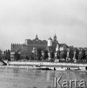 Lata 70., Szczecin, Polska.
Odra, Ratusz Staromiejski oraz Zamek Książąt Pomorskich.
Fot. Maciej Jasiecki, zbiory Ośrodka KARTA