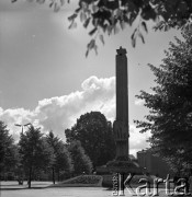 Lata 70., Szczecin, Polska.
Pomnik Wdzięczności Armii Radzieckiej przy Pl. Żołnierza Polskiego.
Fot. Maciej Jasiecki, zbiory Ośrodka KARTA