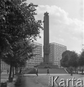 Lata 70., Szczecin, Polska.
Pomnik Wdzięczności Armii Radzieckiej przy Pl. Żołnierza Polskiego.
Fot. Maciej Jasiecki, zbiory Ośrodka KARTA