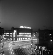 Lata 70., Szczecin, Polska.
Dom handlowy „Posejdon” w al. Niepodległości. 
Fot. Maciej Jasiecki, zbiory Ośrodka KARTA