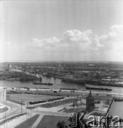 Lata 60., ,Polska.
Widok na Basztę Siedmiu Płaszczy, Odrę i port.
Fot. Maciej Jasiecki, zbiory Ośrodka KARTA