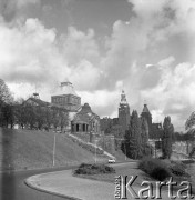 Lata 70., Szczecin, Polska.
Wały Chrobrego (od lewej): Muzeum Narodowe i Wojewódzka Rada Narodowa.
Fot. Maciej Jasiecki, zbiory Ośrodka KARTA