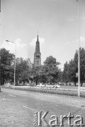 Lata 70., Szczecin, Polska.
Plac Zwycięstwa i kościół garnizonowy pw. św. Wojciecha.
Fot. Maciej Jasiecki, zbiory Ośrodka KARTA