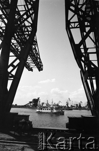 Lata 70., Szczecin, Polska.
Port..
Fot. Maciej Jasiecki, zbiory Ośrodka KARTA