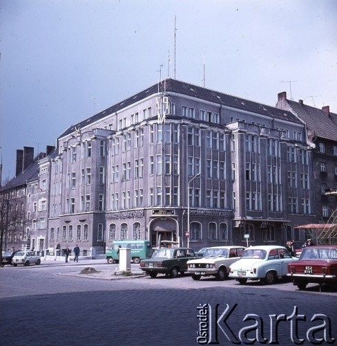 Lata 70., Szczecin, Polska.
Siedziba Polskiej Żeglugi Morskiej przy ul. Małopolskiej 44. 
Fot. Maciej Jasiecki, zbiory Ośrodka KARTA