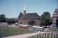 Lata 70., Szczecin, Polska.
Kościół św. Apostołów Piotra i Pawła.
Fot. Maciej Jasiecki, zbiory Ośrodka KARTA