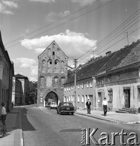 Lata 60., Lipiany, Polska.
Brama myśliborska.
Fot. Maciej Jasiecki, zbiory Ośrodka KARTA