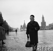 1966, Moskwa, ZSRR.
Kobieta na Placu Czerwonym.
Fot. Maciej Jasiecki, zbiory Ośrodka KARTA