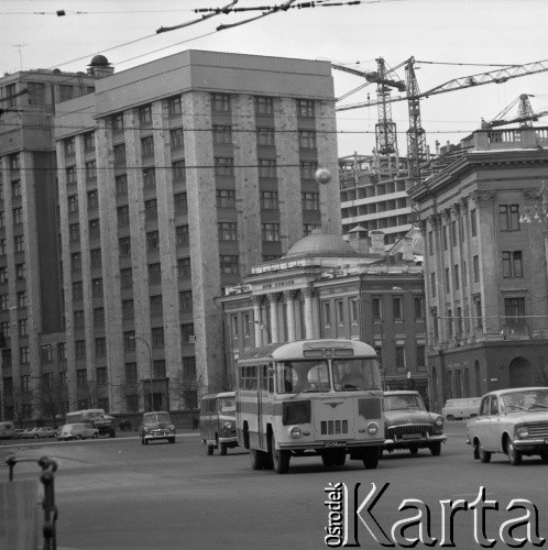 1966, Moskwa, ZSRR.
Ruch uliczny.
Fot. Maciej Jasiecki, zbiory Ośrodka KARTA