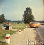 Lata 60.-70., NRD.
Volkswagen Garbus.
Fot. Maciej Jasiecki, zbiory Ośrodka KARTA