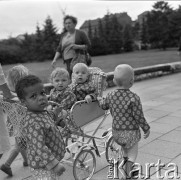 Lata 60.-70., NRD.
Dzieci.
Fot. Maciej Jasiecki, Fundacja Ośrodka KARTA