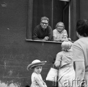 Lata 60.-70., Szczecin, Polska.
Rozmowa.
Fot. Maciej Jasiecki, Fundacja Ośrodka KARTA