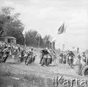 Lata 60.-70., Szczecin, Polska.
Wyścig motocyklowy.
Fot. Maciej Jasiecki, Fundacja Ośrodka KARTA