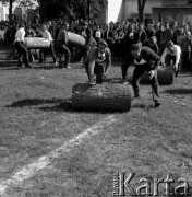 Lata 70., Szczecin lub okolice.
Zawody w czasie festynu.
Fot. Maciej Jasiecki, zbiory Ośrodka KARTA