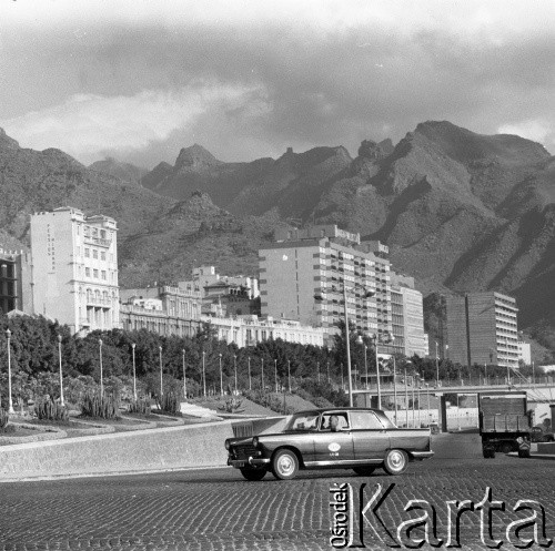 Lata 70., Santa Cruz de Tenerife, Hiszpania.
Port. Zdjęcie zrobione w czasie rejsu.
Fot. Maciej Jasiecki, zbiory Ośrodka KARTA