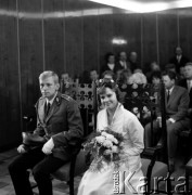 Lata 70., Szczecin, Polska.
Ślub mł. sierżanta Milicji Obywatelskiej w Urzędzie Stanu Cywilnego przy ul. Mickiewicza.
Fot. Maciej Jasiecki, zbiory Ośrodka KARTA