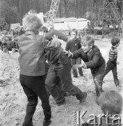 Lata 70., Szczecin, Polska.
Okolice Teatru Letniego (amfiteatru). 
Fot. Maciej Jasiecki, Fundacja Ośrodka KARTA