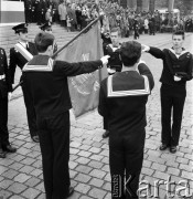 Lata 70., Szczecin, Polska.
Ślubowanie studentów Wyższej Szkoły Morskiej.
Fot. Maciej Jasiecki, Fundacja Ośrodka KARTA