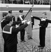 Lata 70., Szczecin, Polska.
Ślubowanie studentów Wyższej Szkoły Morskiej.
Fot. Maciej Jasiecki, Fundacja Ośrodka KARTA