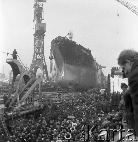 11.04.1970, Szczecin. Polska
Wodowanie statku Powstaniec Śląski w Stoczni Szczecińskiej im. Adolfa Warskiego. 
Fot. Maciej Jasiecki, zbiory Ośrodka KARTA