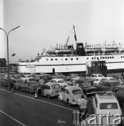 Lata 70., brak miejsca.
Prom m/f Gryf w porcie. Pływał na trasie Świnoujście-Ystad (Szwecja).
Fot. Maciej Jasiecki, zbiory Ośrodka KARTA