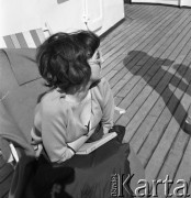 Lata 70., brak miejsca.
Kapitan żeglugi wielkiej Danuta Kobylińska-Walas ps. „Żaba” na pokładzie MS Bieszczady.
Fot. Maciej Jasiecki, zbiory Ośrodka KARTA