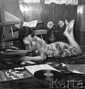 Lata 70., brak miejsca.
Kapitan Danuta Kobylińska-Walas. Zdjęcie wykonane w czasie rejsu MS Bieszczady, statku Polskiej Żeglugi Morskiej.
Fot. Maciej Jasiecki, zbiory Ośrodka KARTA