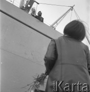 Lata 70., Szczecin, Polska.
Pożegnanie kapitana Zbigniewa Puchalskiego.
Fot. Maciej Jasiecki, zbiory Ośrodka KARTA
