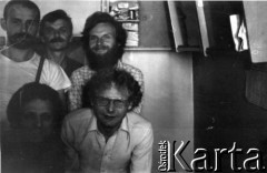 1982, Ostrów Wielkopolski, Polska.
Ośrodek Odosobnienia dla Internowanych w Areszcie Śledczym Zakładu Karnego. Internowani działacze NSZZ 