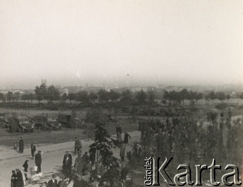 Po 1.09.1939, Warszawa, Polska.
Obrzeża miasta.
Fot. NN, zbiory Ośrodka KARTA, udostępnił Roman Trojanowicz
