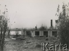 Po 1.09.1939, Warszawa, Polska.
Zniszczone nalotami bombowymi budynki.
Fot. NN, zbiory Ośrodka KARTA, udostępnił Roman Trojanowicz