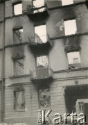 Po 1.09.1939, Warszawa, Polska.
Zniszczony nalotami bombowymi budynek.
Fot. NN, zbiory Ośrodka KARTA, udostępnił Roman Trojanowicz