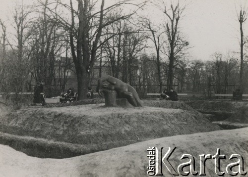 Po 1.09.1939, Warszawa, Polska.
Rzeźba 