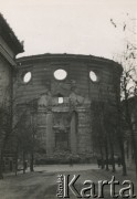 Po 1.09.1939, Warszawa, Polska.
Kościół Ewangelicko-Augsburski pod wezwaniem Św. Trójcy na placu Małachowskiego.
Fot. NN, zbiory Ośrodka KARTA, udostępnił Roman Trojanowicz