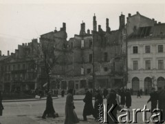 Po 1.09.1939, Warszawa, Polska.
Zniszczone nalotami bombowymi budynki.
Fot. NN, zbiory Ośrodka KARTA, udostępnił Roman Trojanowicz