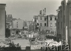 Po 1.09.1939, Warszawa, Polska.
Zniszczone nalotami bombowymi budynki.
Fot. NN, zbiory Ośrodka KARTA, udostępnił Roman Trojanowicz