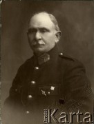 1936, Siedlce, woj. lubelskie, Polska.
Portret Adama Obryckiego wykonany w atelier fotograficznym w Siedlcach.
Fot. NN, zbiory Ośrodka KARTA, przekazała Danuta Tyszyńska-Kownacka.