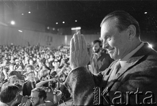 11.06.1981, Lublin, Polska.
Wizyta Czesława Miłosza w Polsce po otrzymaniu Literackiej Nagrody Nobla. Poeta w auli Katolickiego Uniwersytetu Lubelskiego.
Fot. Tomasz Tomaszewski, zbiory Ośrodka KARTA