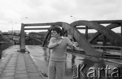 Początek grudnia 1981, Gdynia, Polska.
Adam Gotner, robotnik Stoczni Gdyńskiej, uczestnik wydarzeń z grudnia 1970 roku. Fotografia wykonana podczas przygotowania przez Małgorzatę Niezabitowską i Tomasza Tomaszewskiego materiału do 