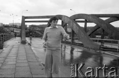 Początek grudnia 1981, Gdynia, Polska.
Adam Gotner, robotnik Stoczni Gdyńskiej, uczestnik wydarzeń z grudnia 1970 roku. Fotografia wykonana podczas przygotowania przez Małgorzatę Niezabitowską i Tomasza Tomaszewskiego materiału do 