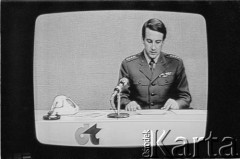 Po 13.12.1981, Warszawa, Polska.
Program informacyjny Programu Pierwszego Telewizji Polskiej 