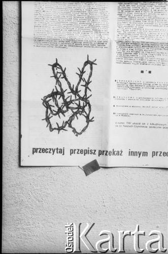 Po 13.12.1981, Warszawa, Polska.
Druk drugiego obiegu wydawniczego. 
Fot. Małgorzata Niezabitowska i Tomasz Tomaszewski, zbiory Ośrodka KARTA 
