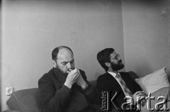 Początek 1982, Jaworze, Polska.
Wojskowy dom wczasowy, w którym internowano doradców i ekspertów NSZZ 