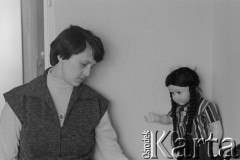 21.03.1982, Gdańsk - Zaspa, Polska.
Danuta Wałęsa w dniu jej chrztu córki Marii Wiktorii.
Fot. Tomasz Tomaszewski, zbiory Ośrodka KARTA
